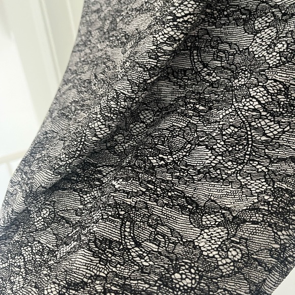 Gorgeous Cocktail Dress - Picture 3 of 8